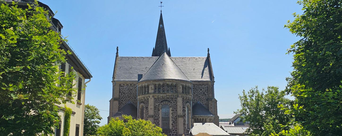 Kirche Miesenheim außen